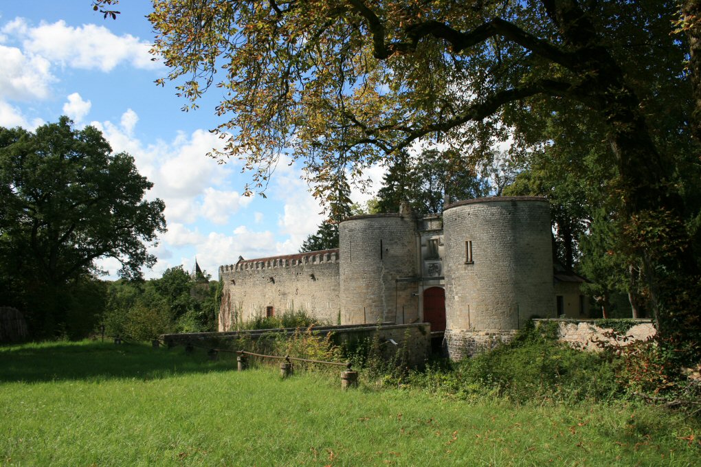 chateau de Chacenay, ouvert au public d'avril à octobre
