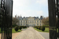 chateau du Mesnil St Denis