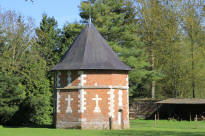 Chteau de Martainneville le pigeonnier