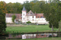 dpendances du chateau de Voisins