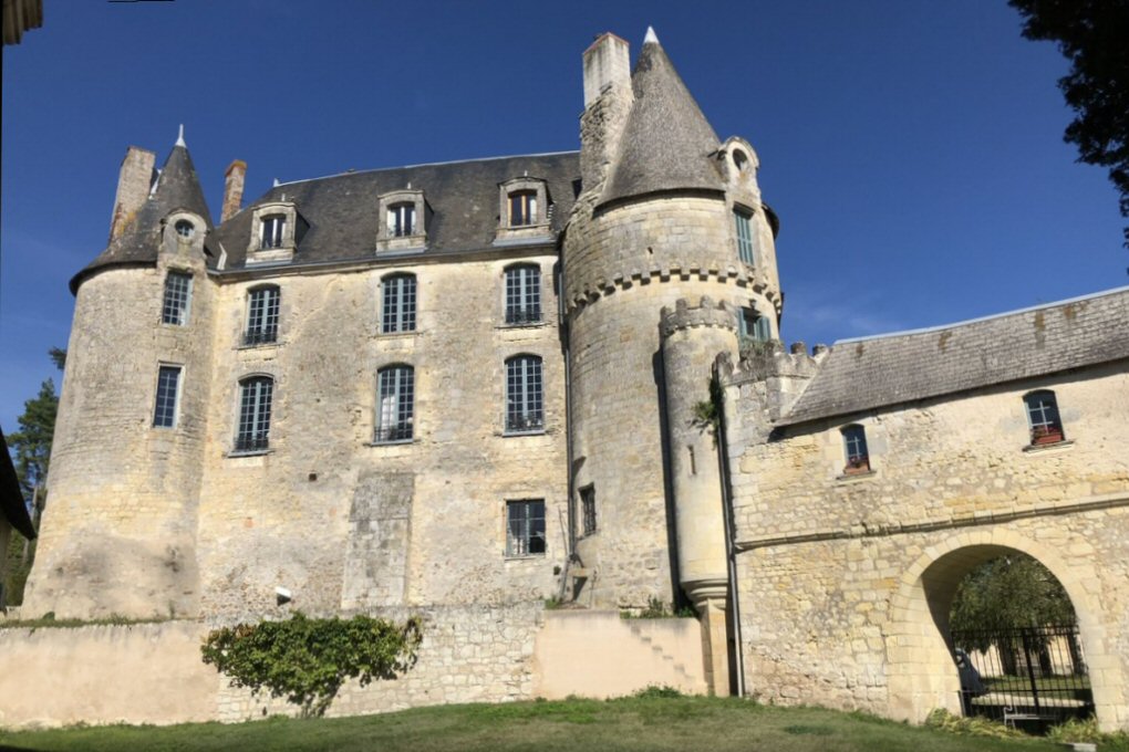 chateau de la CelleGuenand, location cinq chambres d'hôtes chateau de la CelleGuenand, location cinq chambres d'hôtes