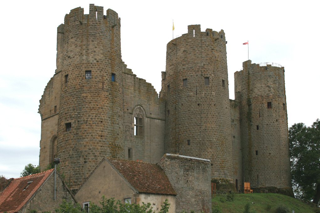 Chateau De Bourbon L'Archambault, Ouvert Au Public