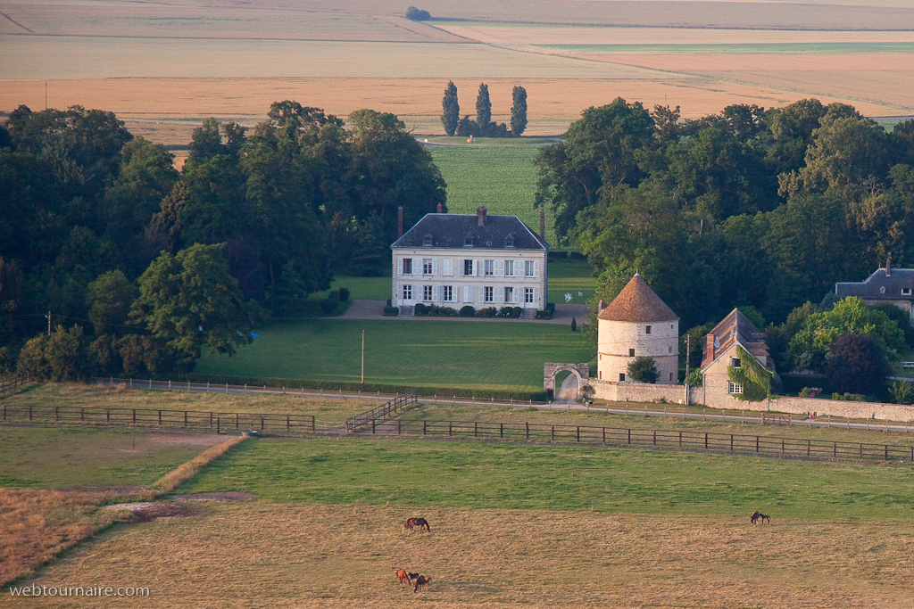 chateau de Fay les Étangs, location chambres d'hôtes