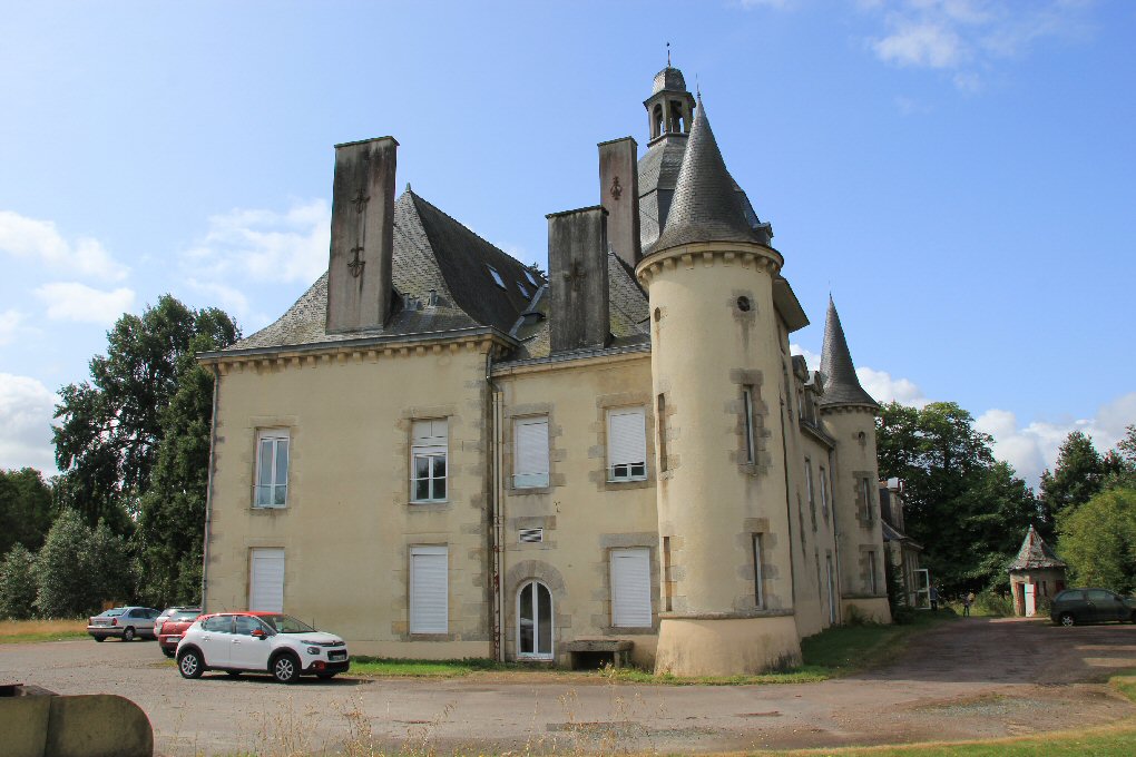 Chateau La Ribaudière à Montauban De Bretagne, Propriété Privée