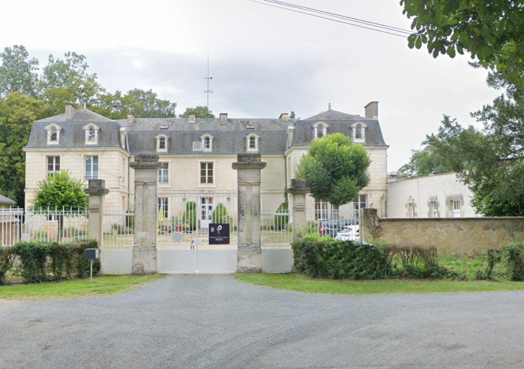 Chateau Du Grand-Beauvoir à Vouneuil-sous-Biard, Centre Aéré