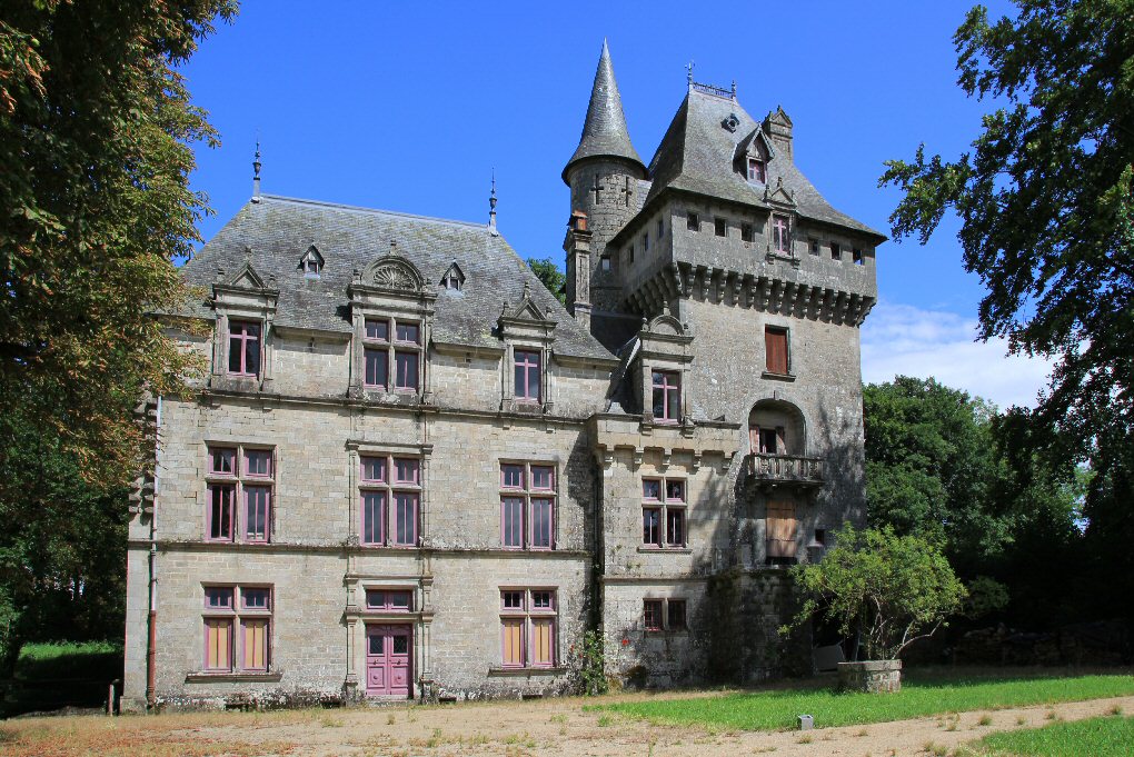 Chateau De Montaignac Saint Hippolyte Bâti Au Xvie Siècle